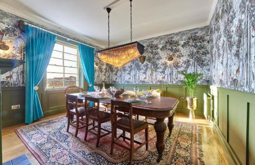 Berwick-upon-Tweed House | River View: Characterful Townhouse, Stunning Views