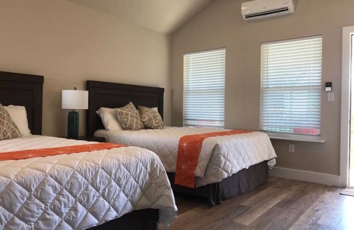 Kerrville Cabin | River View Double Queen Cottage #18