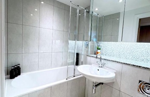 Vauxhall Apartment | River View London Eye Vauxhall 2 Bedroom Apartment
