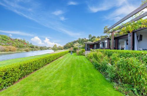 Rangatira Park House | River View Retreat - Taupo