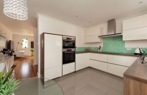 Sandwich House | River View, Sandwich