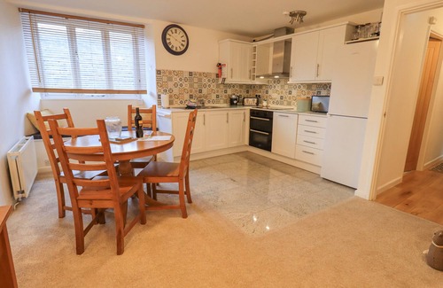 Kendal Cottage | River Walk