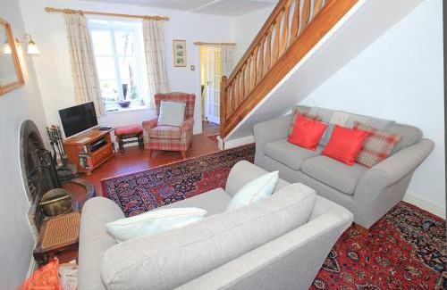 Beddgelert House | Riverbank Cottage