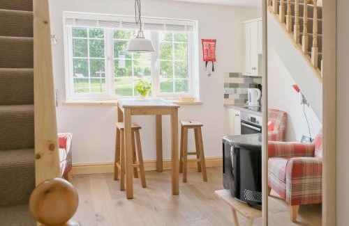 Kirkby Stephen House | Riverbank Cottage