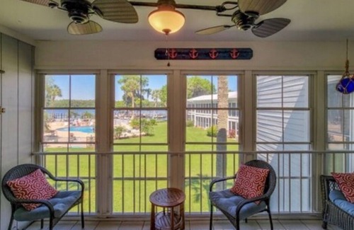 Welaka Condo | Riverbend - 2 Bedroom waterfront condo with spectacular views!