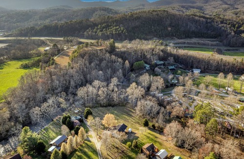 Marble Cabin | Riverbend Run - Smoky Mountain Views - Private Spa - Large Yard & River Dock