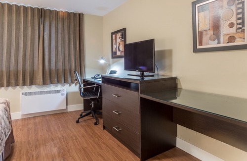 Brossard Apartment | Riverfront Apartment - Brossard - Easy access to Downtown MTL