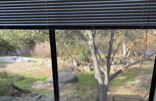 Three Rivers House | Riverfront Beauty near Sequoia National Park