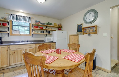 Briceville Cabin | Riverfront Briceville Cabin w/Patio & Fire Pit!