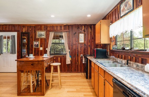 Murfreesboro Cabin | Riverfront Cabin on the Little Missouri 3 bed, 3 bath TriPlex