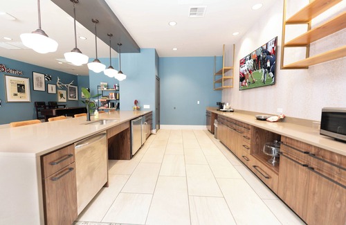 Tuscaloosa Condo | Riverfront Comfort Meets Tuscaloosa Convenience – Stay at Crimson Riverside Escape! (Exclusive VI.