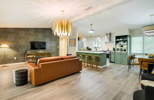 Homosassa Cottage | Riverfront Cottage in Homosassa: 'Chateau Relaxo'
