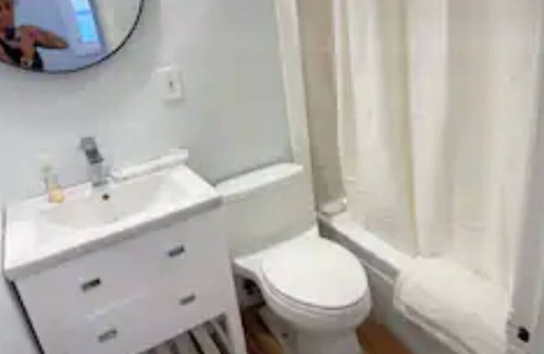 Stuart House | Riverfront Cottage w/kayak 3/2 new renovation