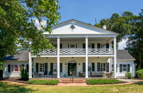 Denton House | Riverfront Denton Estate on 7 Acres with Heated Pool