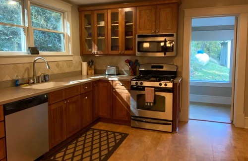Frank Cottage | Riverfront, Fire Pit, Swimming, Tubing, Fishing, Easy Access