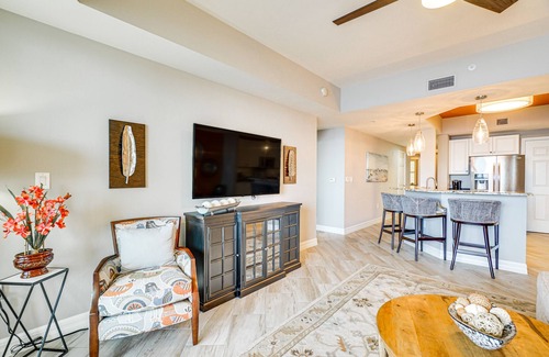 East 1st Street Condo | Riverfront Fort Myers Condo w/Community Amenities
