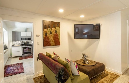 Three Rivers Cottage | Riverfront Guesthouse with Tranquil Swimming Hole