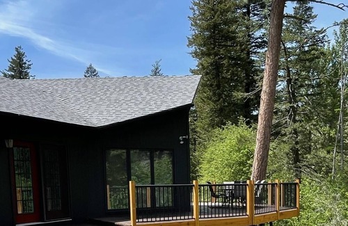 Missoula House | Riverfront Home on the Storied Blackfoot River