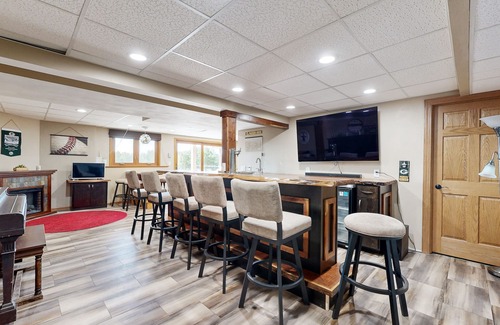 Wrightstown House | Riverfront home with pool, hot tub & sauna - perfect location