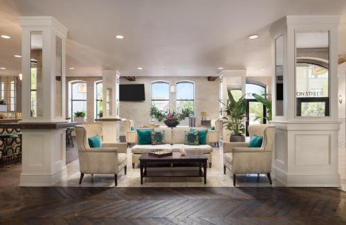 Central Business District Hotel | Riverfront Hotel New Orleans