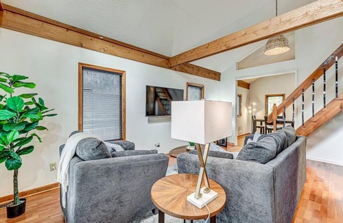 Rocky Ripple House | Riverfront Loft Near Butler and Rocky Ripple
