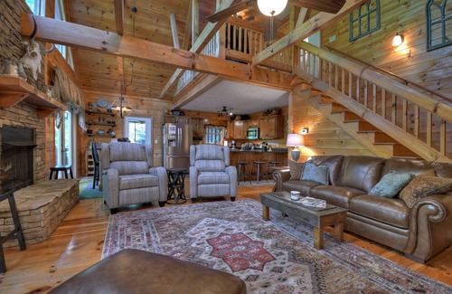 Ellijay Cabin | Riverfront, loud rapids, on tubing path - easy access (neighboring River's Echo)