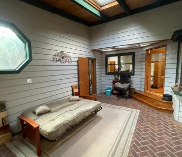 Three Rivers House | RiverFront Retreat- Spa/Hot tub, Game Room, Limited Gym