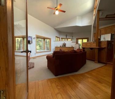 Three Rivers House | RiverFront Retreat- Spa/Hot tub, Game Room, Limited Gym