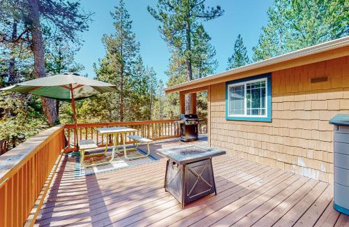 Oregon Water Wonderland House | Riverfront Retreat