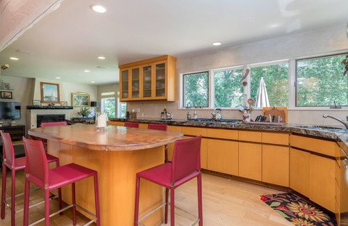 Hailey House | Riverfront! Spacious 5BD, 4.5BA pet-friendly vacation home on the Big Wood River