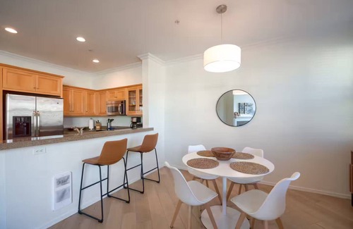 Columbia Way Condo | Riverfront Townhome