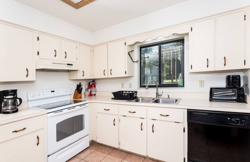 Dunnellon House | Riverfront Vacation Home on Rainbow River with Dock