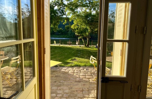 Tourville-la-Riviere House | Riverhouse with pedal boat, canoës , direct accès river, bicycles, fishing rods