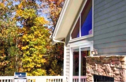 Burnsville House | Riverrun Retreat Vacation Home -Multi family/group. Mt. Mitchell Views