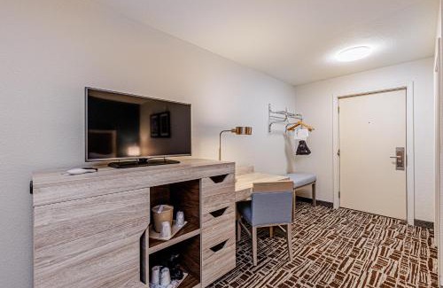 Cherokee Hotel | Rivers Edge Motel