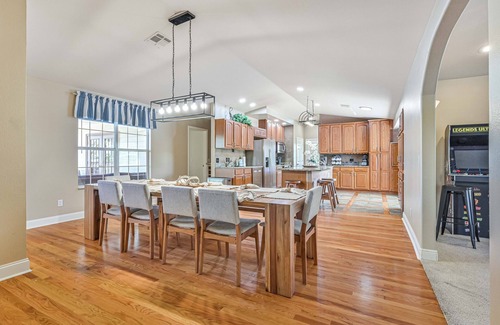 Biggar House | Rivers Edge Oasis, Our Secluded Paradise-Sleep 21+ "NEW LISTING"