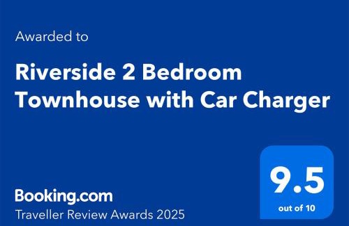 Abergavenny Apartment | Riverside 2 Bedroom Townhouse with Car Charger