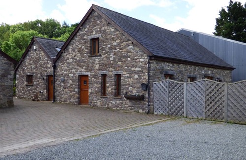 Gilwern Cottage | Riverside Barn