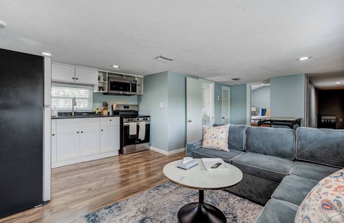 Braden River Apartment | Riverside Breeze! Tropical Retreat w Tiki Hut