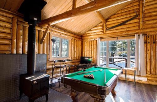 Saint-Raymond Ski Chalet | Riverside Cabin, Fishing, and Relaxation