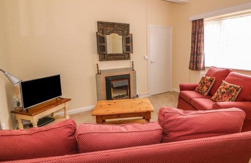 Llanwrthwl House | Riverside Cottage