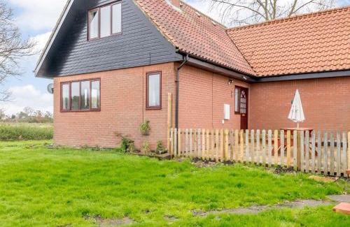 Loddon House | Riverside Cottage