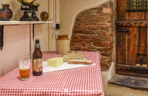 Brendon House | Riverside Cottage