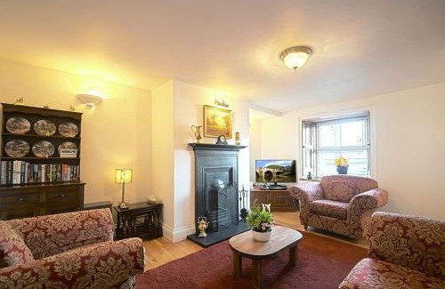West Thirston House | Riverside Cottage - Luxury Character Holiday Home