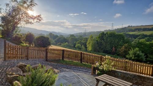 Bodmin House | Riverside cottage on private wildlife estate 3-bed