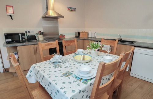 Warkworth Cottage | RIVERSIDE COTTAGE, pet friendly, with open fire in Warkworth