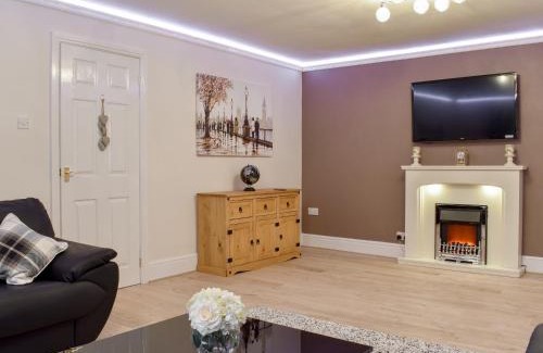 Stanhope House | Riverside Cottage - Uk32405