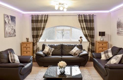 Stanhope House | Riverside Cottage - Uk32405