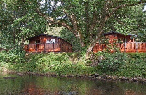 Bethesda Ski Chalet | Riverside Family Pod HT