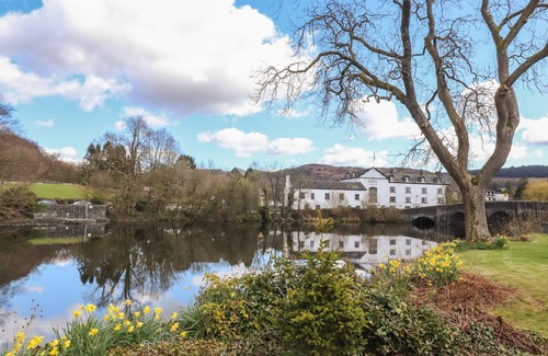 Newby Bridge Cottage | Riverside Hideaway